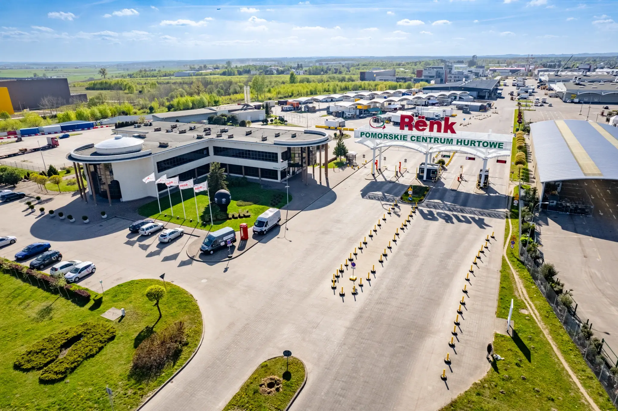 Widok na teren centrum Rënk w Gdańsku-Osowej.
